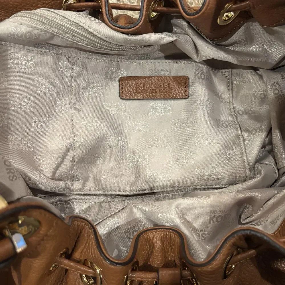 Michael Kors Camden Luggage Brown Drawstring Hobo Bag Fringe Tassel Gold NWOT - Picture 13 of 15